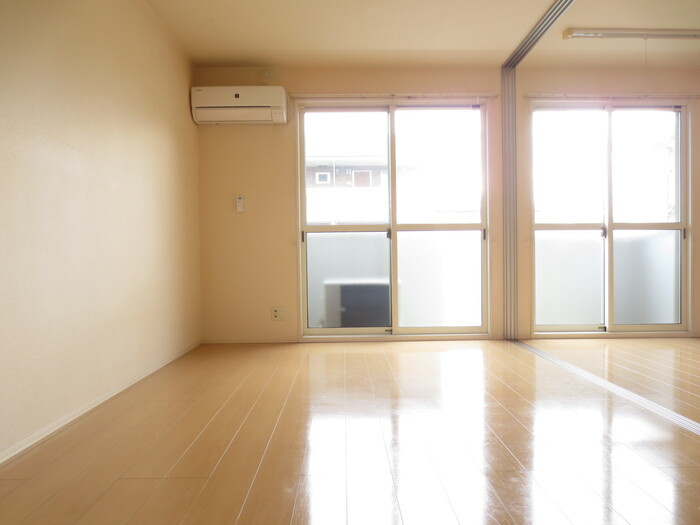 リバーセント　B棟の居間・リビング