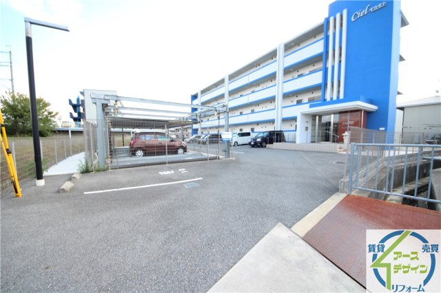 シエルオカモトの駐車場|※類似部屋