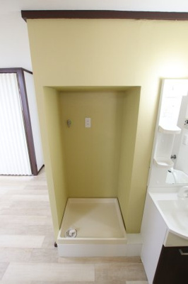 【設備】 | 泉ヶ丘コーポラスA棟 | 室内洗濯機置き場