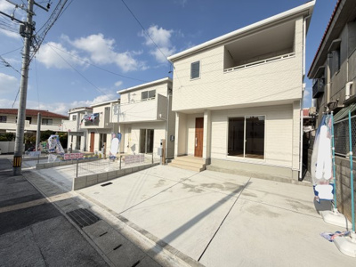 【外観】 | 那覇市宮城（全4棟）1・4号棟 | 4号棟　並列駐車2台完備♪