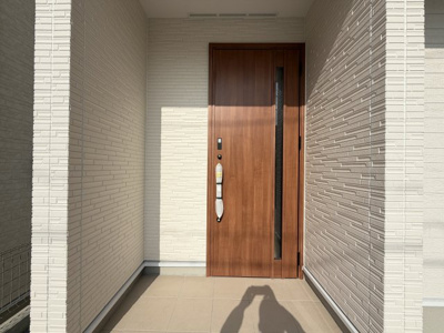 【玄関】 | 那覇市宮城（全4棟）1・4号棟 | 4号棟　スマートキー付き♪