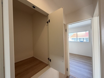 【収納】 | 那覇市宮城（全4棟）1・4号棟 | 4号棟　2階ホール収納付き♪