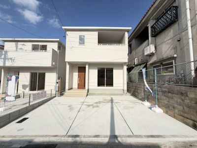 【外観】 | 那覇市宮城（全4棟）1・4号棟 | 4号棟　並列駐車2台完備♪