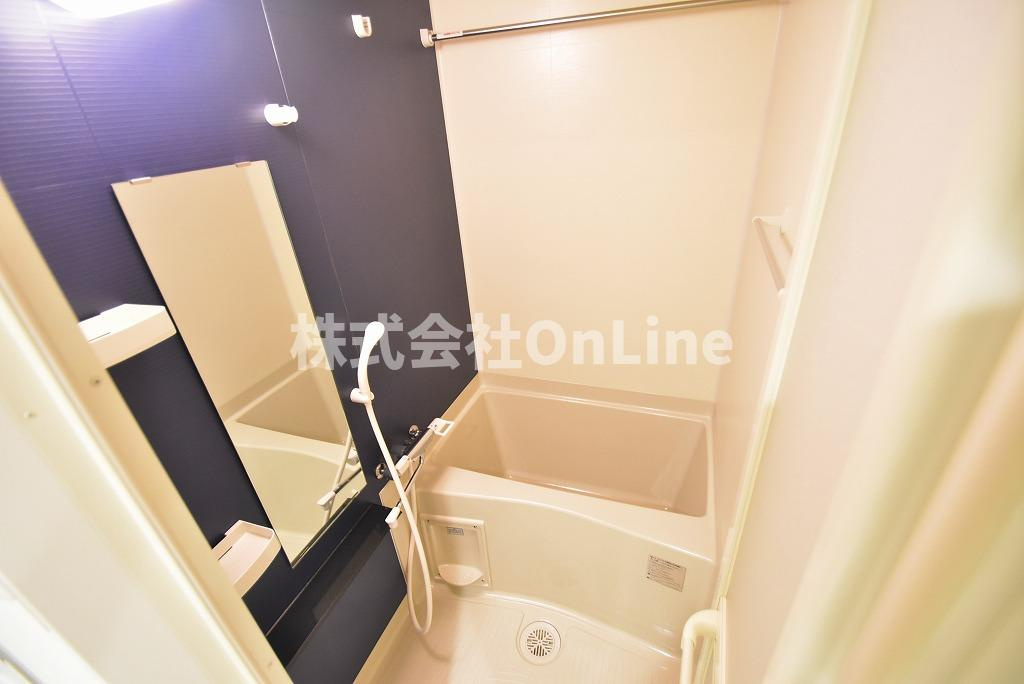 八尾市本町５丁目の賃貸マンションの浴室