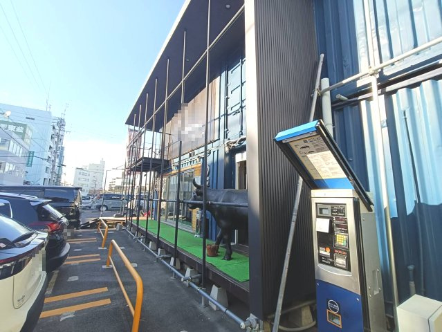 東岡崎コンテナ店舗・事務所の外観
