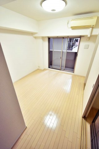 エスレジデンス難波ヴィアーレの居間・リビング