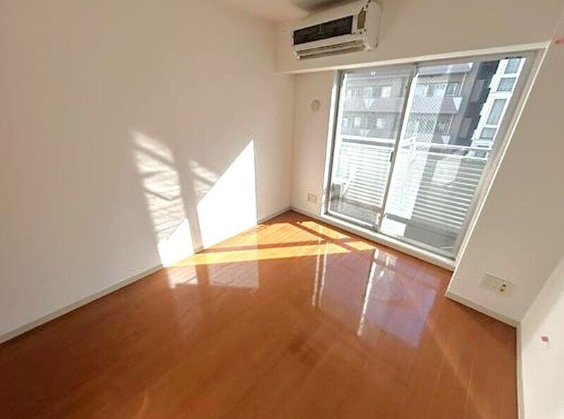 ラ・ヴィスタ西新宿の洋室