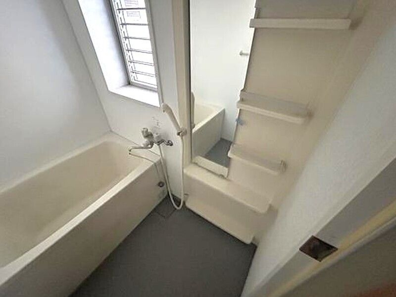 ラ・ヴィスタ西新宿の浴室