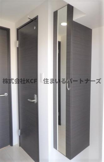 グランドシャトー花畑T・Sの玄関|きれいな玄関です