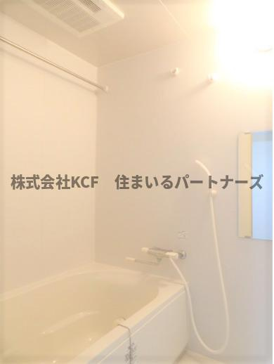 グランドシャトー花畑T・Sの浴室|きれいなお風呂です