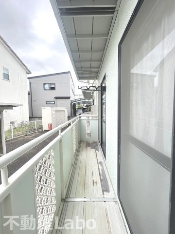 徳島市八万町新貝のアパートのバルコニー