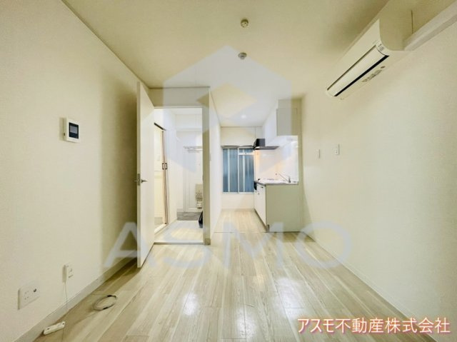 【居間・リビング】 | トウセン本町橋ビル