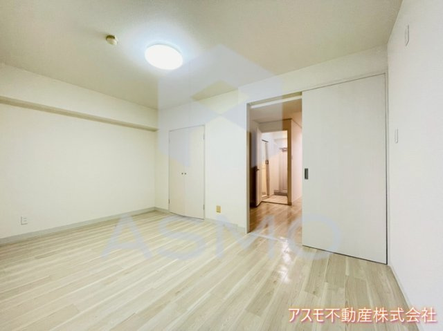 【居間・リビング】 | トウセン本町橋ビル