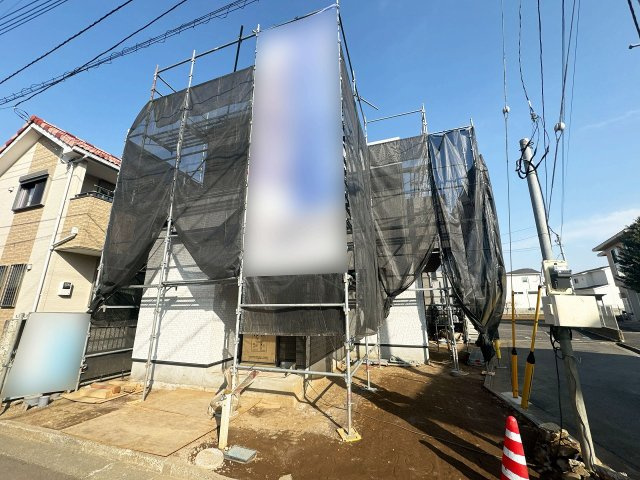 【外観】 | 富士見市水子　新築一戸建住宅　全1棟　(ふじみ野店) | 東武東上線「みずほ台」駅徒歩10分の好立地。
商業施設が点在したお買い物のしやすい住環境です。