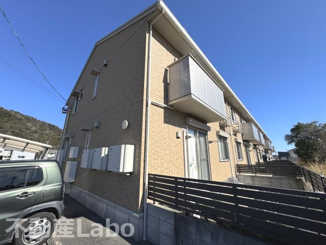 徳島市八万町新貝のアパートの駐車場