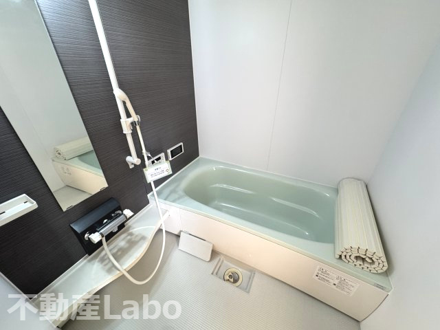 徳島市八万町新貝のアパートの浴室