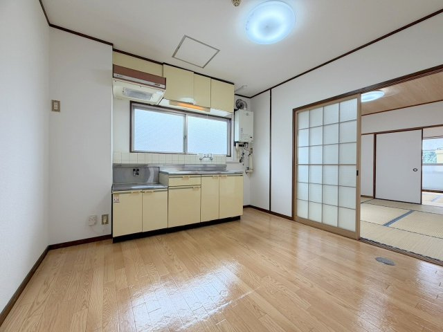 コーポ躍場の居間・リビング