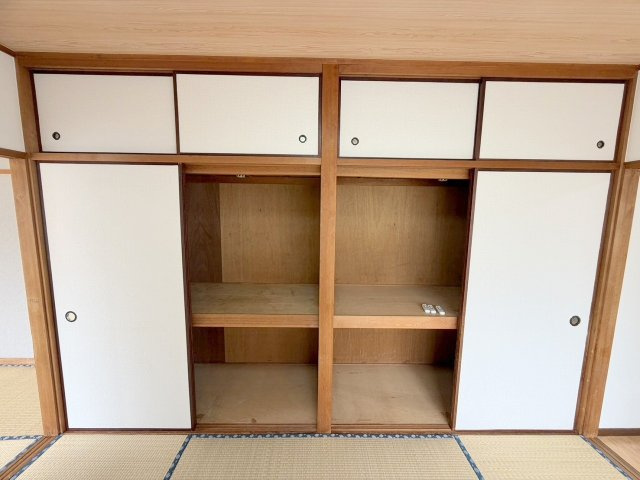 コーポ躍場の収納