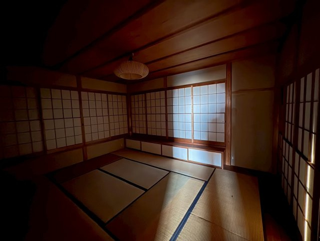 小田原市城山２丁目の店舗事務所の和室