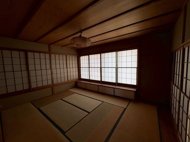 小田原市城山２丁目の店舗事務所の和室