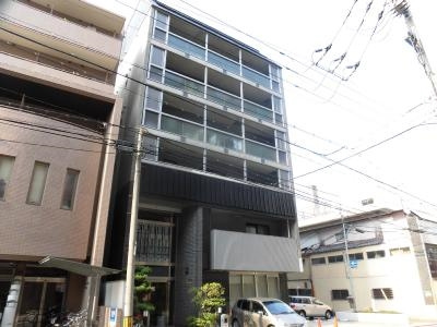 エテルノポッソの外観