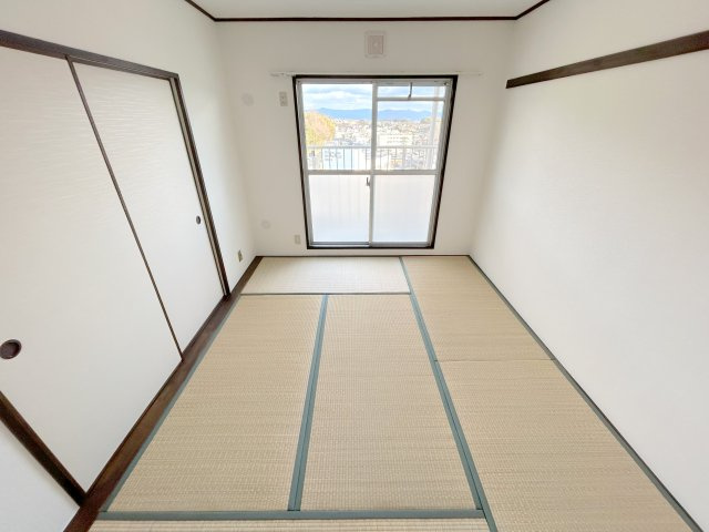 帝塚山ガーデンハイツ　1号棟の和室