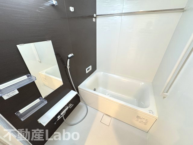 徳島市八万町新貝のアパートの浴室