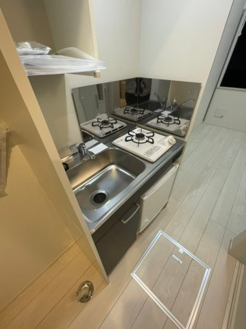 ハーモニーテラス和泉Ⅺのキッチン|★★ネット無料！　流行りの収納階段のロフトタイプです♪★★