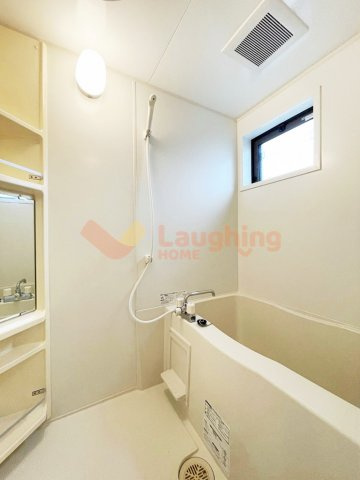 リーベB棟の浴室|きれいなお風呂です