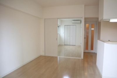 【居間・リビング】 | サニーコート向島 | 洋室