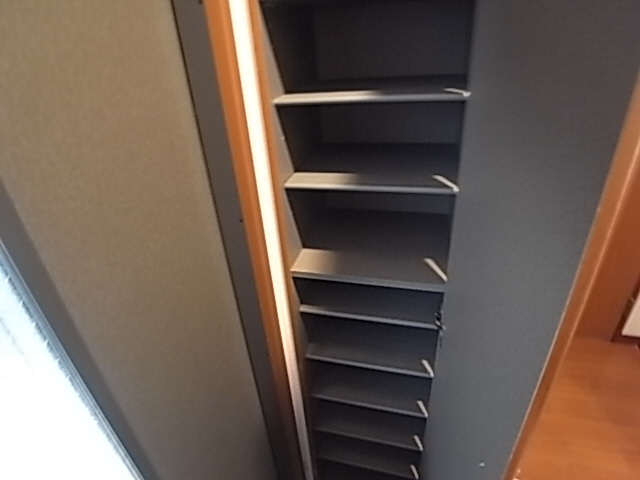 グランシードエミーユの玄関