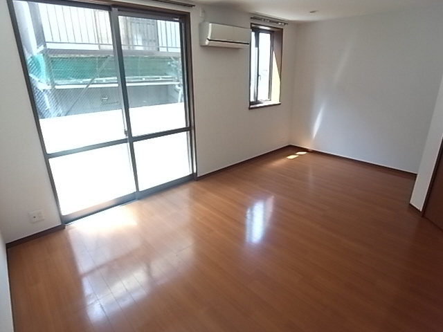 グランシードエミーユの洋室