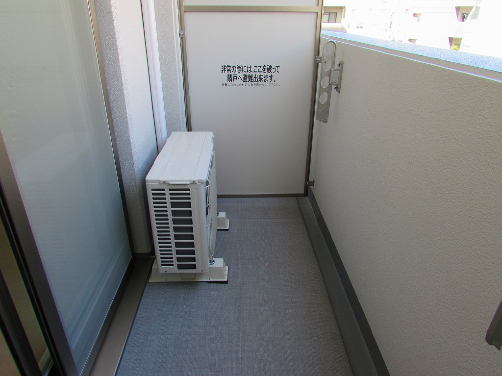 アドバンス三宮シュロスのバルコニー