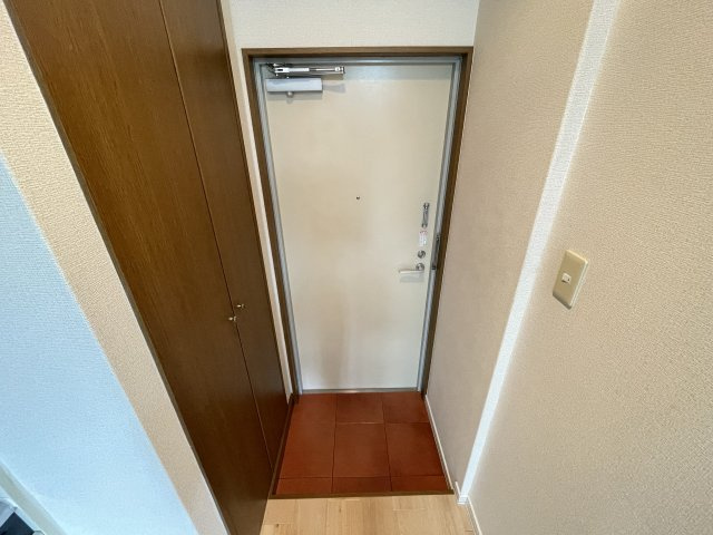 プラーフ岡本の玄関