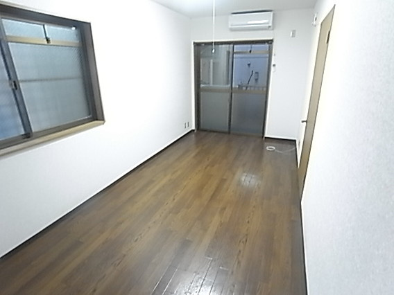 メゾンユキの居間・リビング