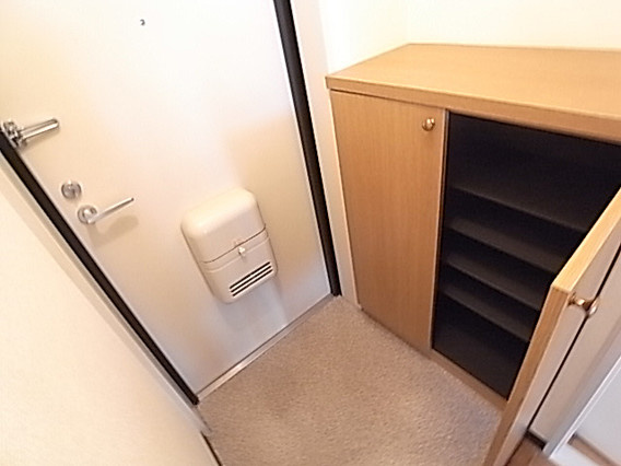 エリム摩耶の玄関