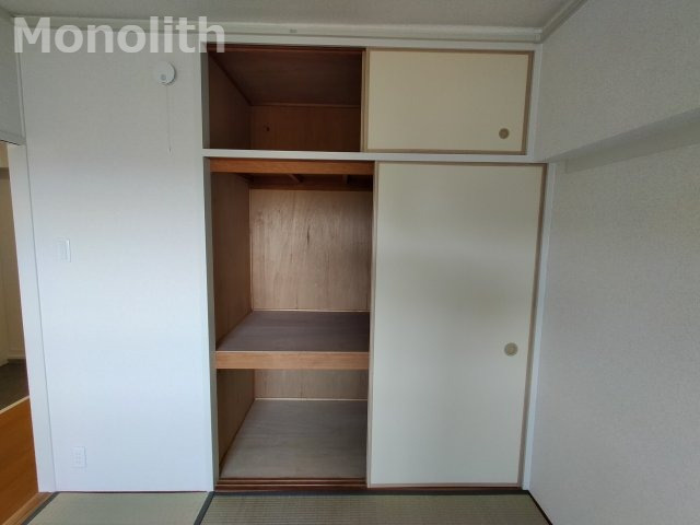 泉北鴨谷台３丁４号棟の収納