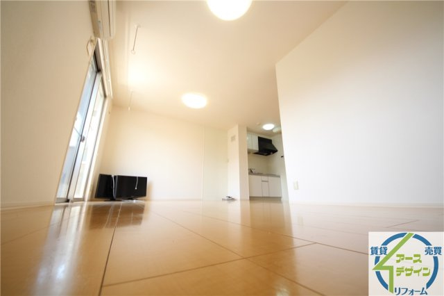 ウエストサイドスクエアの居間・リビング