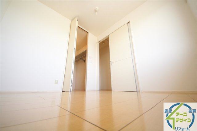 ウエストサイドスクエアの洋室