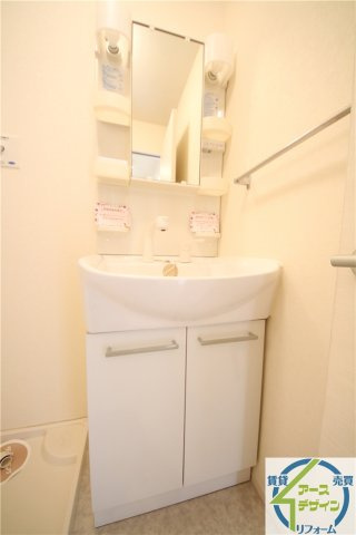 ウエストサイドスクエアの独立洗面台