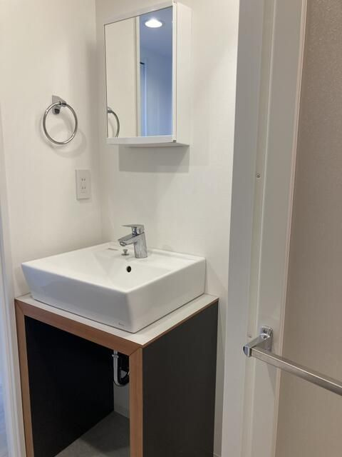 オモチデ扇大橋の独立洗面台