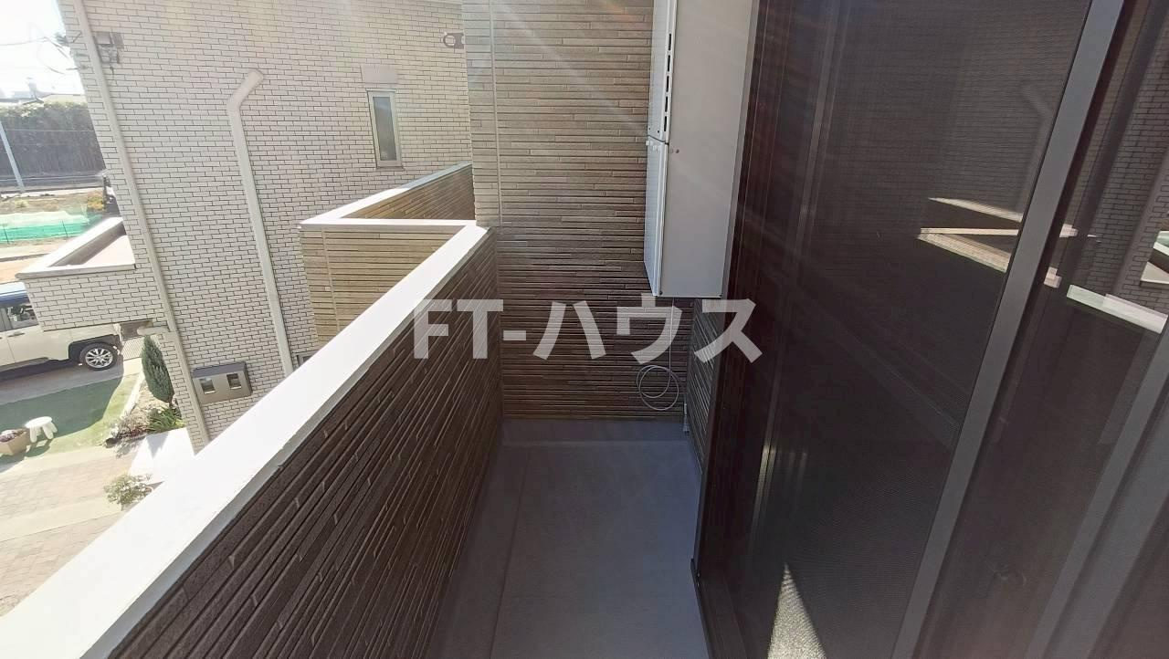 フローリッシュ大久保Ⅱのバルコニー