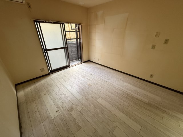 延明ハイツの居間・リビング