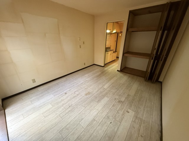 延明ハイツの居間・リビング