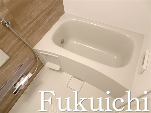 BRICK RESIDENCE 目黒本町の浴室