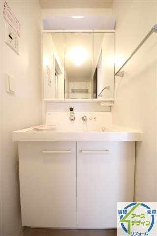 シャン・ド・リジェールの独立洗面台|※類似写真