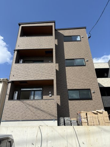 メディオ・リヴェール紫駅