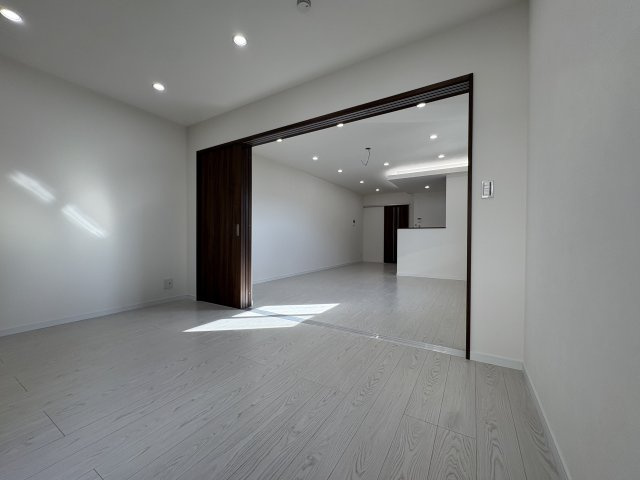 メディオ・リヴェール紫駅の洋室|個人の部屋や寝室として使える洋室です