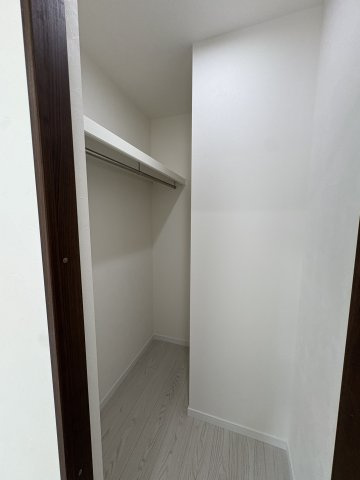 メディオ・リヴェール紫駅の収納|こまごまとしたものを収納できそうですね