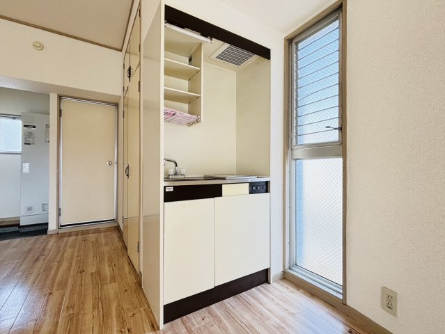 鹿島ビルのエントランス|別号数タイプ